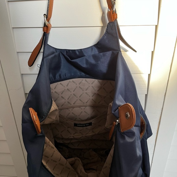 Roots carry on bag. - Picture 2 of 2